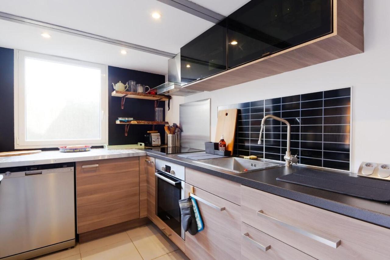 Air-Conditioned Duplex Apartment With Furnished Terrace In The City Center Aix-en-Provence Exterior photo